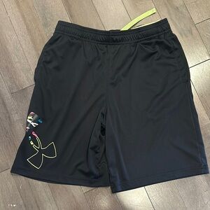 Under Armour Black Athletic Shorts with Elastic Waistband and Lightweight Fabric